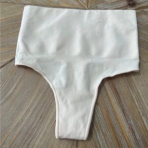 Skims core control thong
